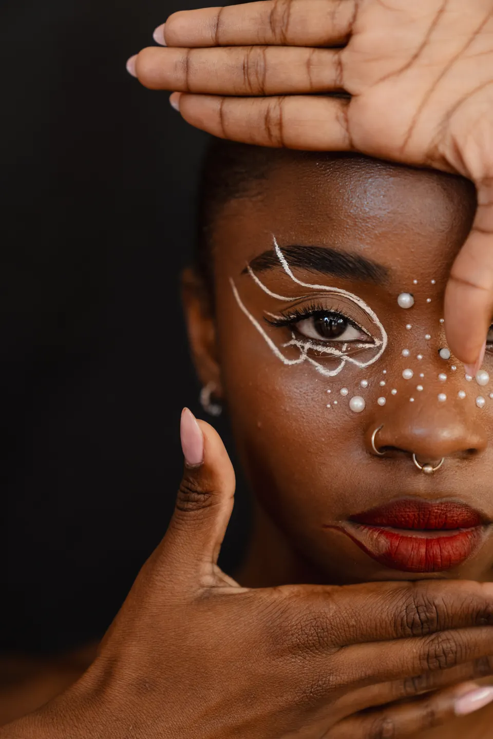Editorial y clases del máster de maquillaje