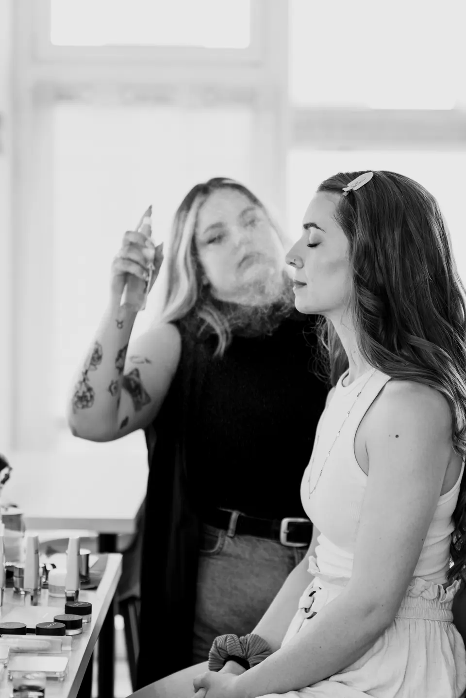 Maquillaje y peinado de invitada en el estudio de Raquel Recio