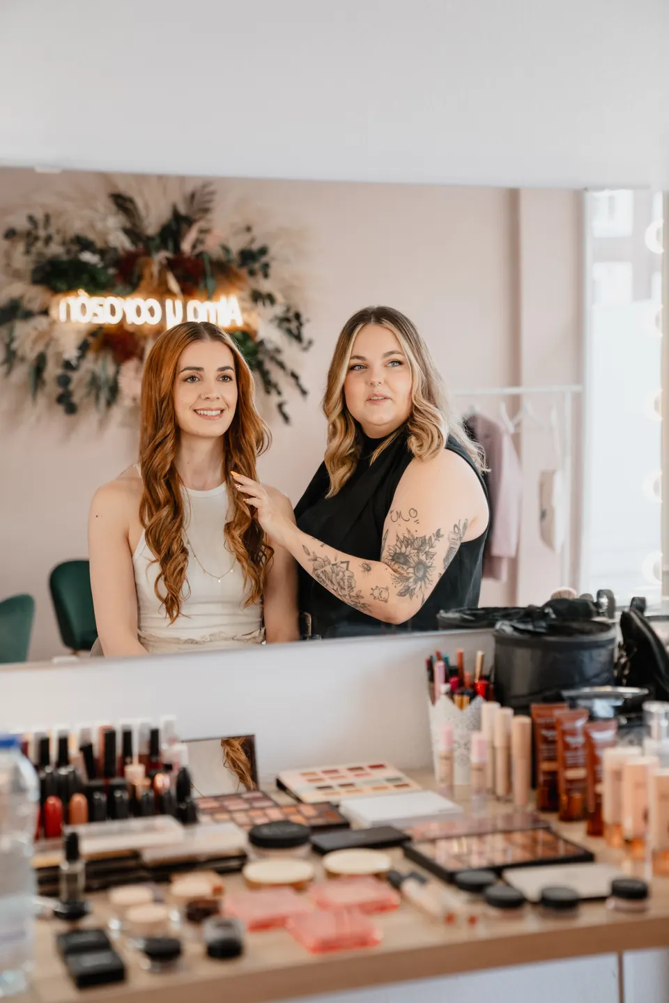 Maquillaje y peinado de invitada en el estudio de Raquel Recio