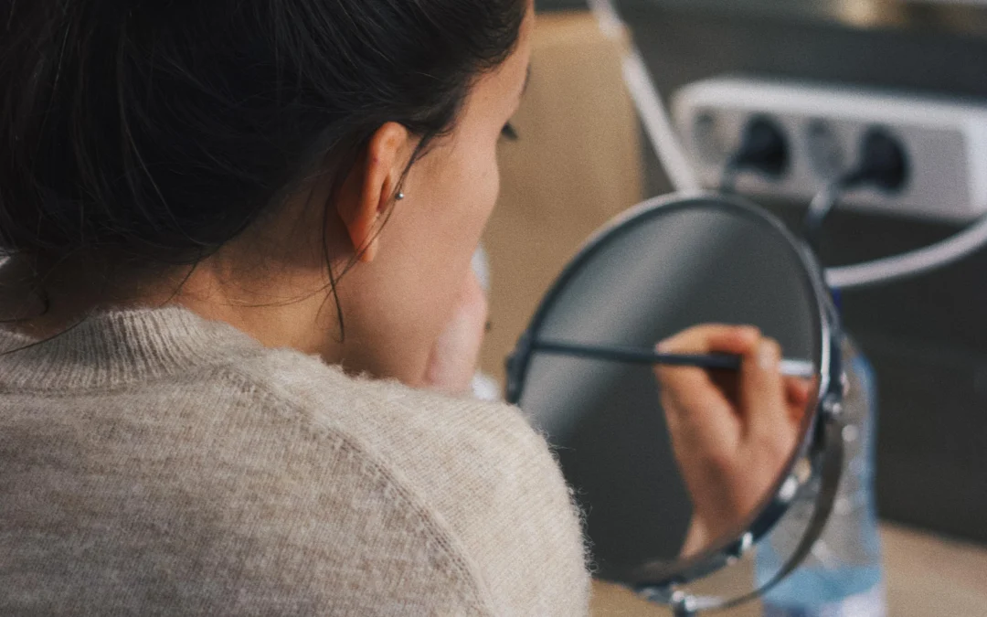 Regala tiempo de calidad: la originalidad de un curso de automaquillaje