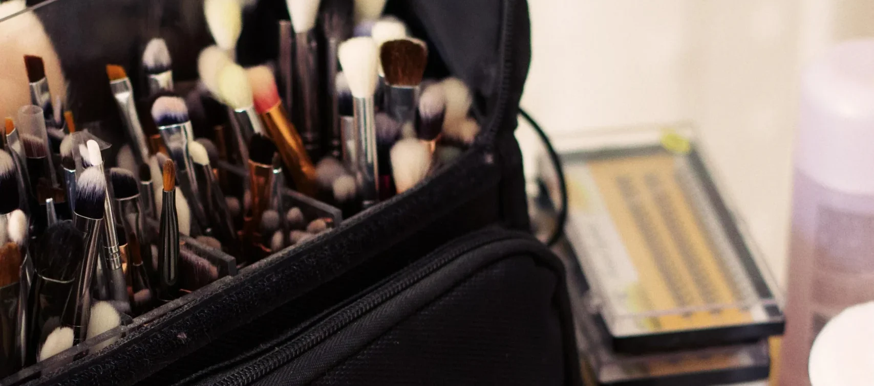 curso-para-profeionales Estuche de brochas de maquillaje